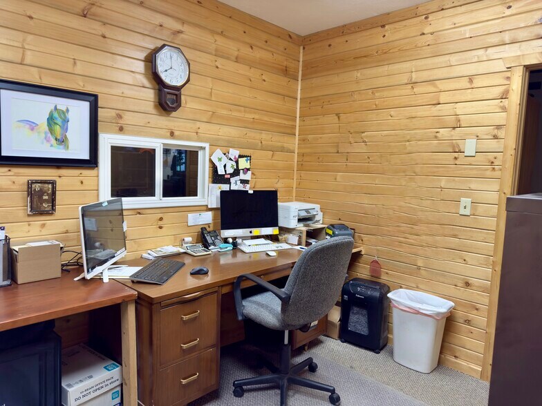 More Photos Of 626 Richards St, Thermopolis Freestanding For Sale