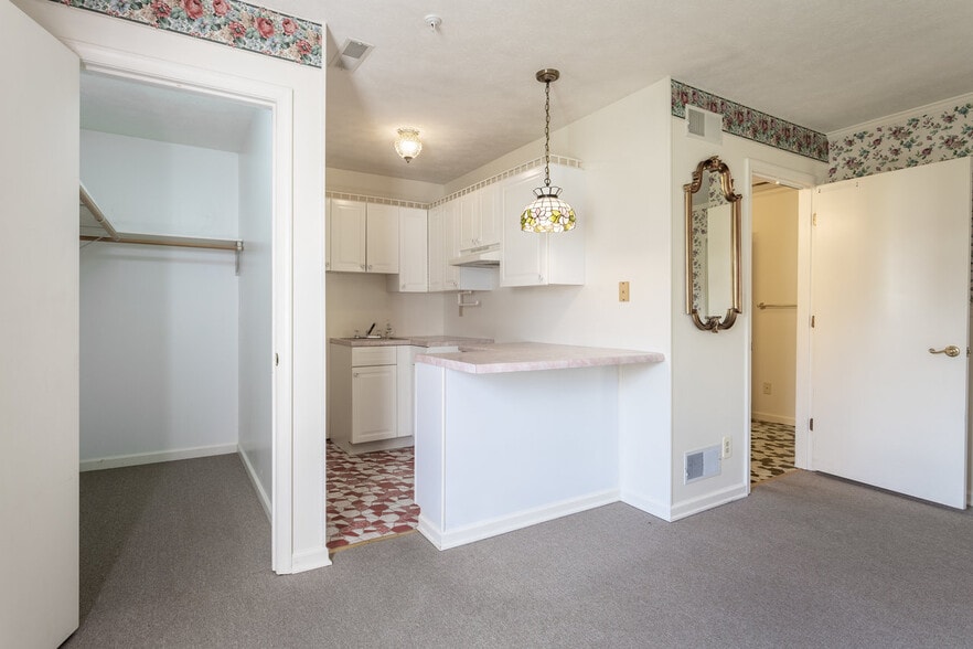 More Photos Of 8 Rainbow Ln, Waynesboro Assisted Living For Sale