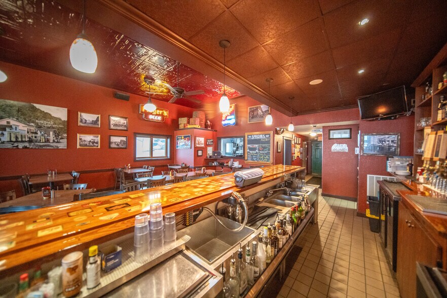 More Photos Of 70555 202nd Ave, Reads Landing Restaurant For Sale