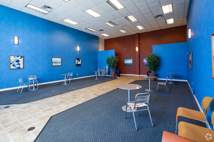 More Photos Of 1500 Independence Blvd, Sarasota Warehouse For Lease