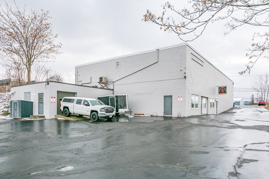 More Photos Of 300 Buell Rd, Rochester Loft Creative Space For Sale