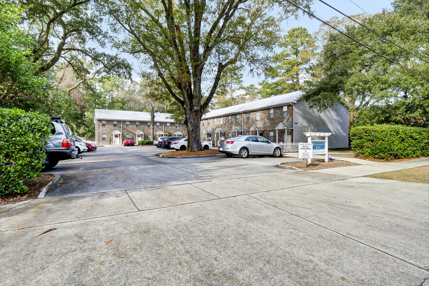 Primary Photo Of 942-944 Bonham Ave, Wilmington Apartments For Sale