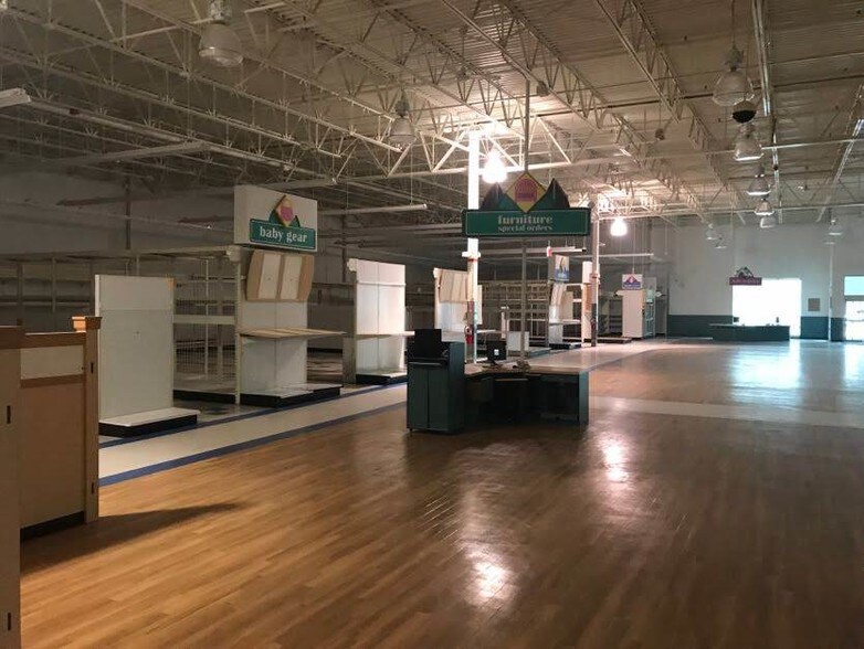 More Photos Of 3725-4221 Carpenter Rd, Ann Arbor Unknown For Lease