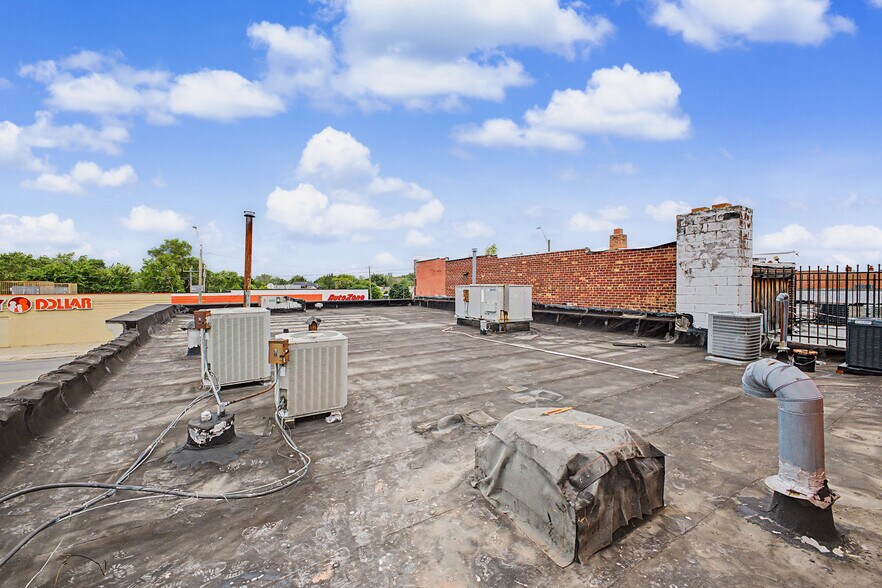 More Photos Of 19323 W Warren Ave, Detroit Storefront Retail Residential For Lease