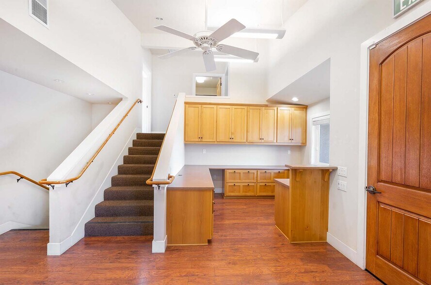 More Photos Of 17977 Sonoma Hwy, Sonoma Office For Sale