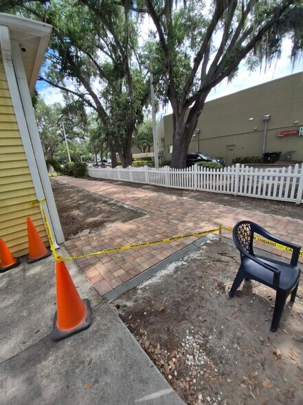 More Photos Of 3407 Lithia Pinecrest Rd, Valrico Storefront Retail Office For Sale