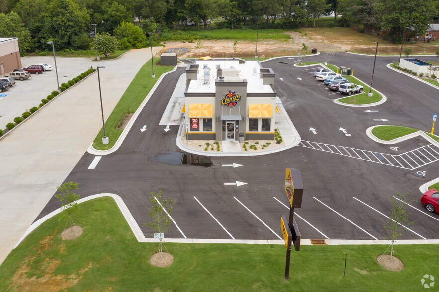 More Photos Of 1129 E Main St, Lincolnton Freestanding For Sale