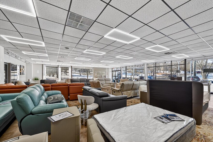 More Photos Of 330 Stage Rd, Monroe Auto Dealership For Lease