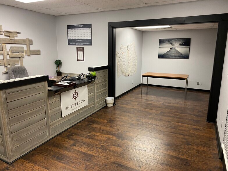 More Photos Of 1523 S Green River Rd, Evansville Office Residential For Lease