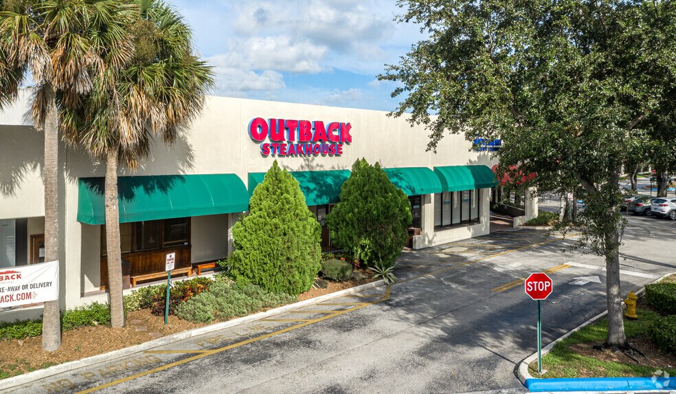 More Photos Of 1809-1951 N Pine Island Rd, Plantation General Retail For Lease