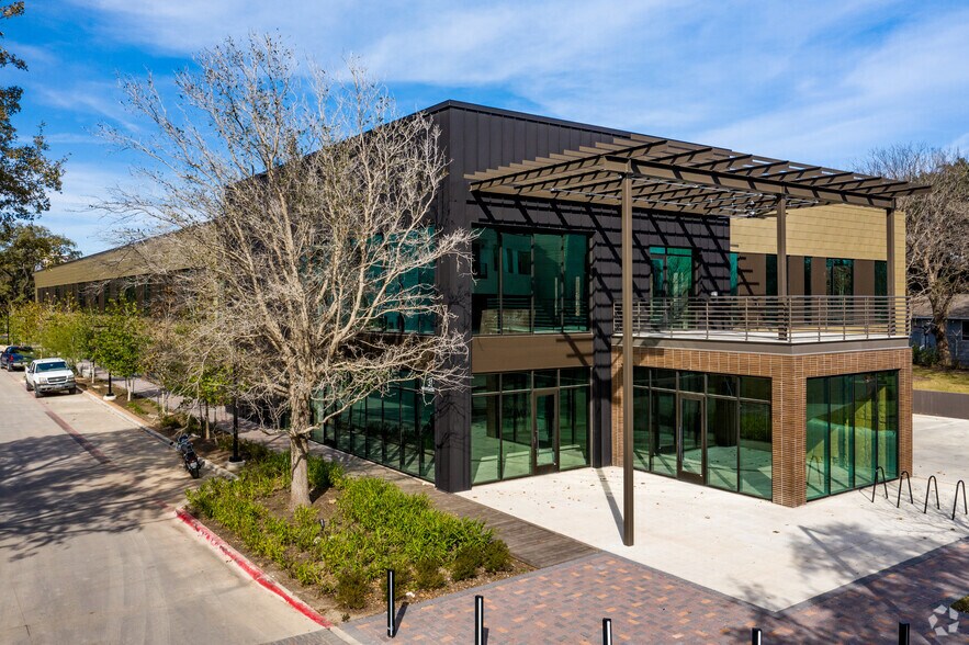 More Photos Of 31 Navasota St, Austin Office For Lease