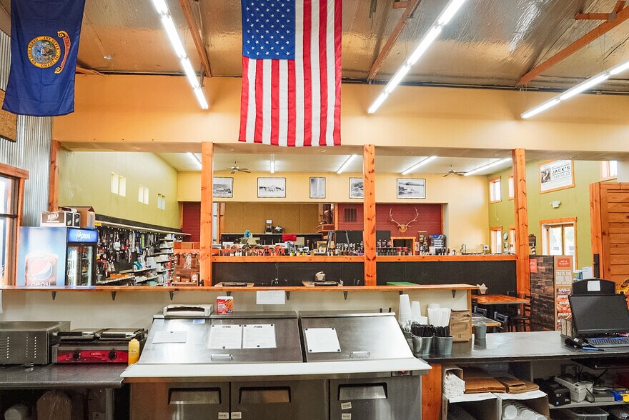 More Photos Of 50 N 2nd E, Soda Springs Convenience Store For Sale