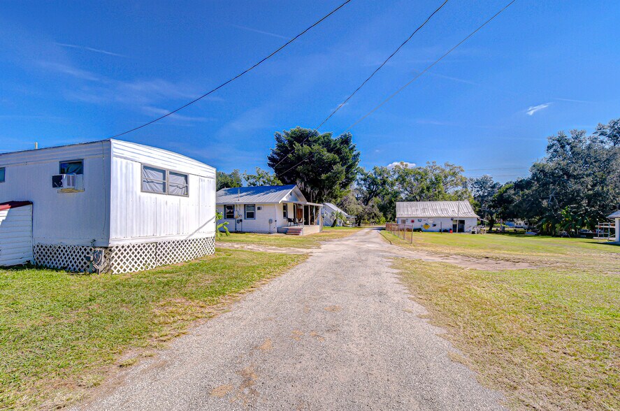 More Photos Of 6839 Wire Rd, Zephyrhills Manufactured Housing Mobile Home Park For Sale