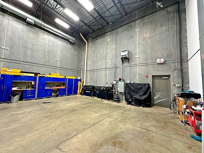 More Photos Of 400 Mackenzie Blvd, Fort McMurray Flex For Sale