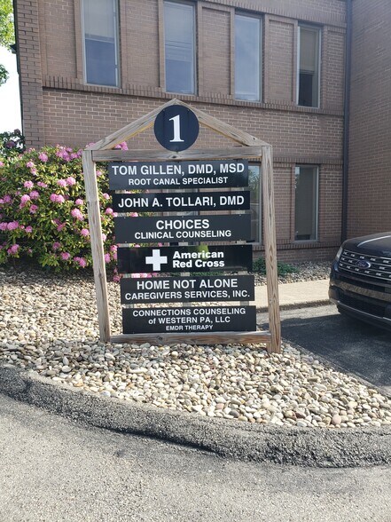 More Photos Of 225 Humphrey Rd, Greensburg Medical For Lease