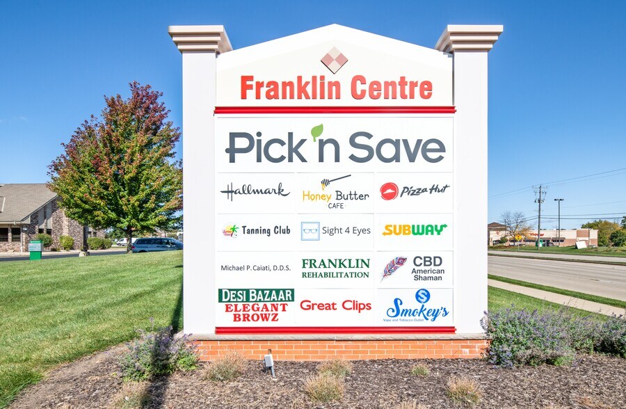 More Photos Of 7201-7255 S 76th St, Franklin General Retail For Lease