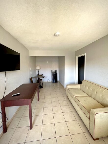 More Photos Of 4300 American Way, Memphis Hospitality For Sale