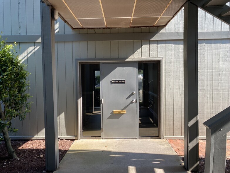 More Photos Of 1100 Logger Ct, Raleigh Office For Sale