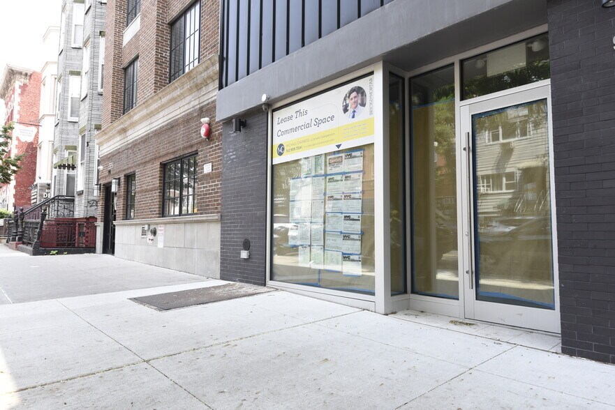 More Photos Of 92 Norman Ave, Brooklyn Storefront Retail Office For Lease