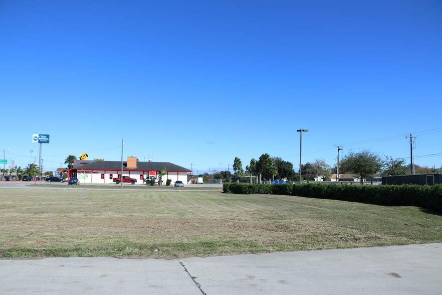 More Photos Of US Hwy 77 & Brookhaven Dr, Corpus Christi Land For Sale