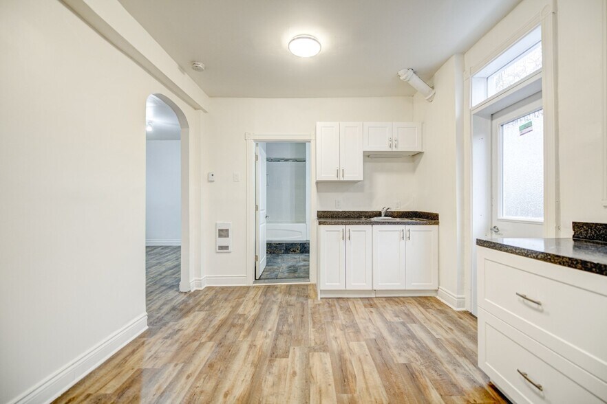 More Photos Of 4545 - 4551 Rue Berri, Montréal Apartments For Sale