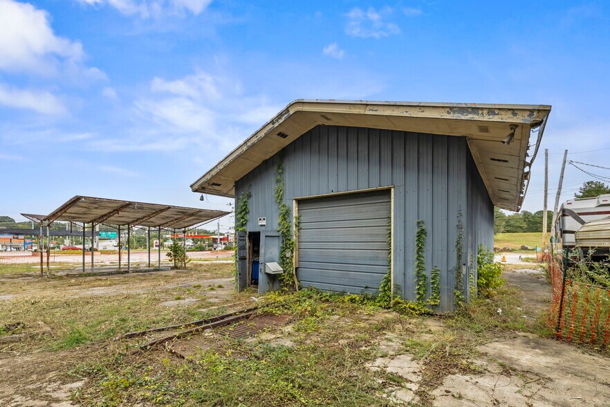 More Photos Of 4630 Augusta Rd, Greenville Auto Repair For Sale