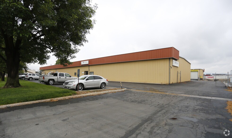 More Photos Of 2920 Landco Rd, Bakersfield Light Manufacturing For Lease