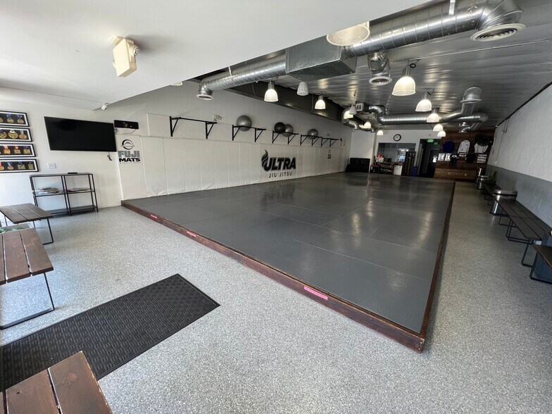 Primary Photo Of 26057-26069 Bouquet Canyon Rd, Valencia Storefront Retail Office For Lease