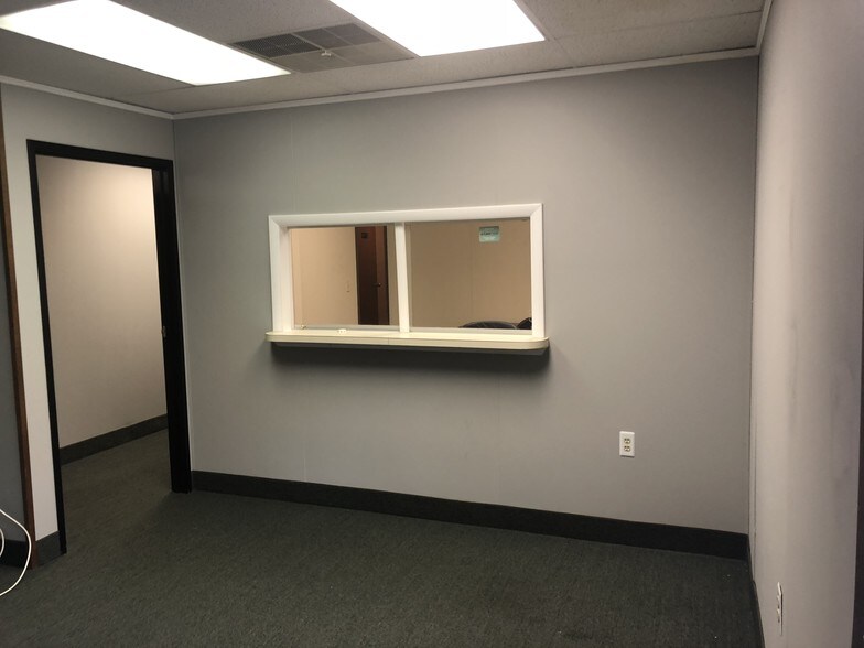 More Photos Of 177 Franklin Corner Rd, Lawrenceville Medical For Lease