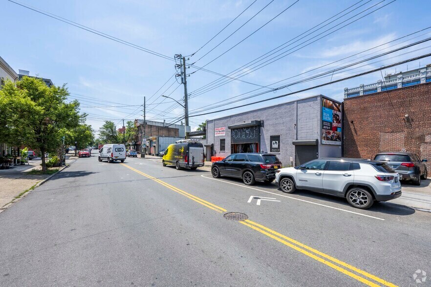 More Photos Of 270-272-274 Van Brunt St, Brooklyn Warehouse For Lease