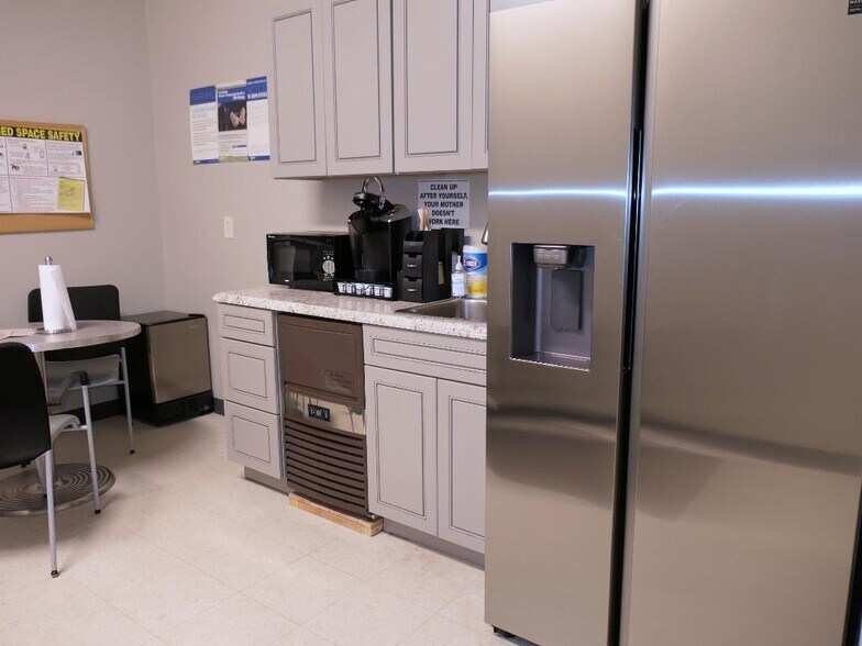 More Photos Of 5641 N Washington St, Denver Manufacturing For Lease