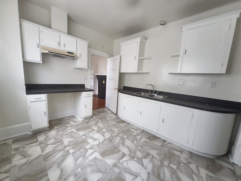 More Photos Of 2139 Bull St, Columbia Medical For Lease
