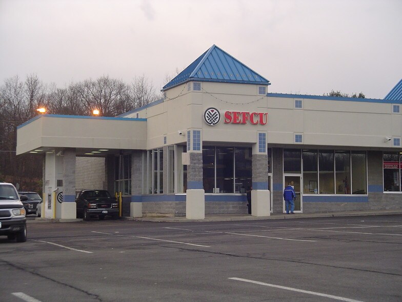 More Photos Of 740 Hoosick Rd, Troy Freestanding For Lease