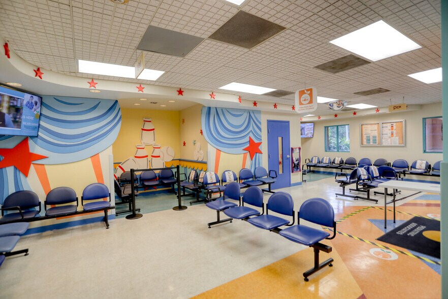 More Photos Of 1835 N Corporate Lakes Blvd, Weston Medical For Sale