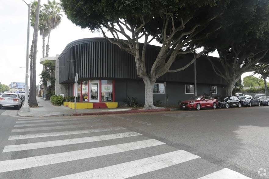 More Photos Of 3200 Santa Monica Blvd, Santa Monica Medical For Lease