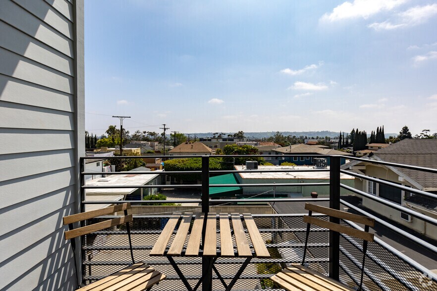 More Photos Of 2234 Crenshaw Blvd, Los Angeles Apartments For Sale