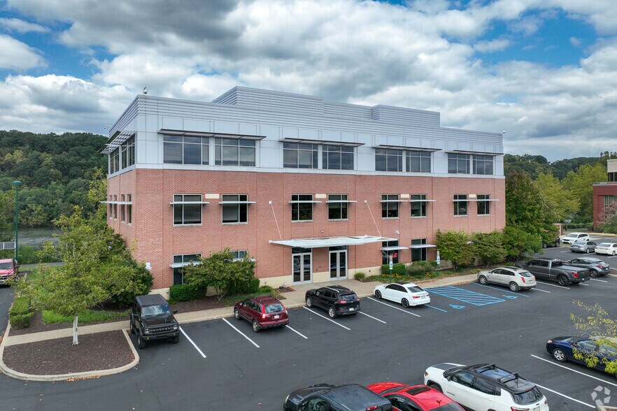 More Photos Of 385 E Waterfront Dr, Homestead Unknown For Lease