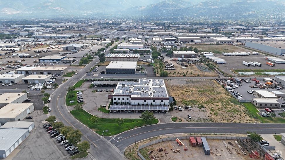 More Photos Of 669 W 900 N, North Salt Lake Flex For Sale