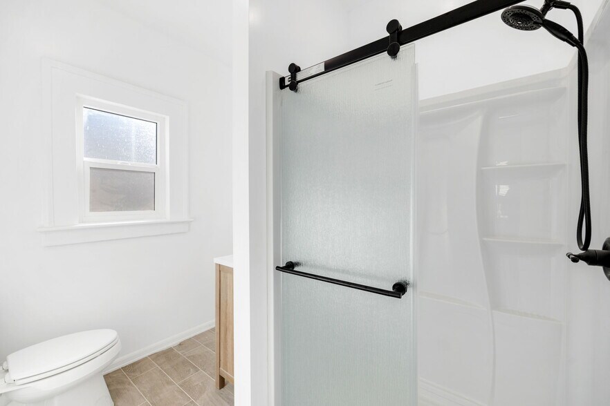 More Photos Of 548 N Kenmore Ave, Los Angeles Multifamily For Sale