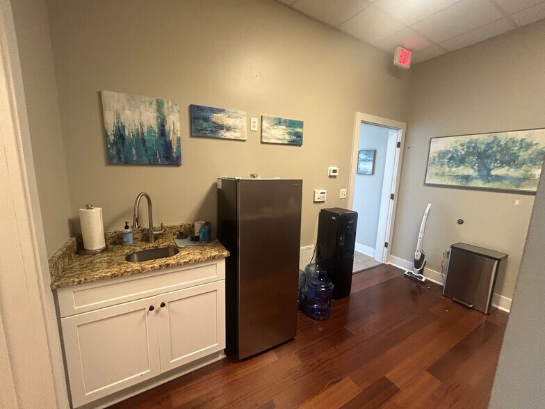 More Photos Of 36250 Emerald Coast Pky, Destin Office For Lease