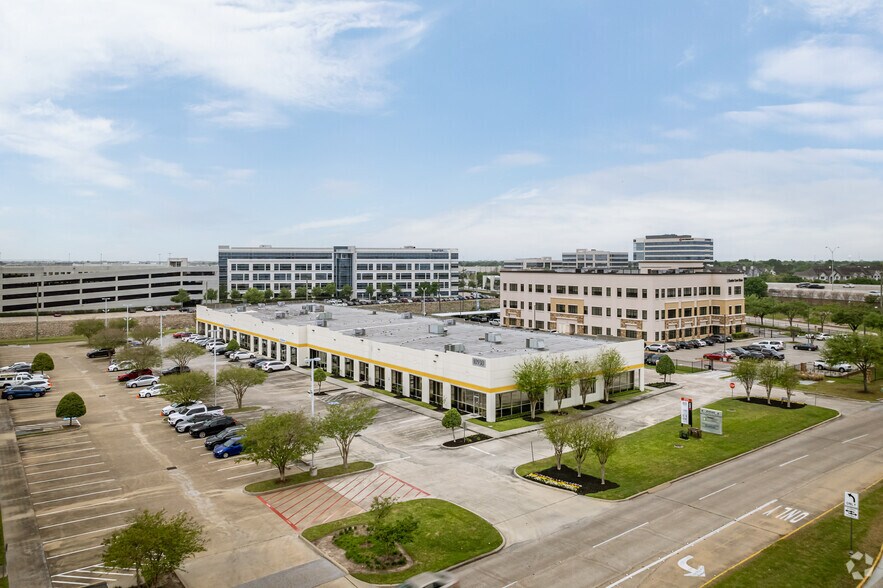 More Photos Of 10930 W Sam Houston Pky N, Houston Office For Lease