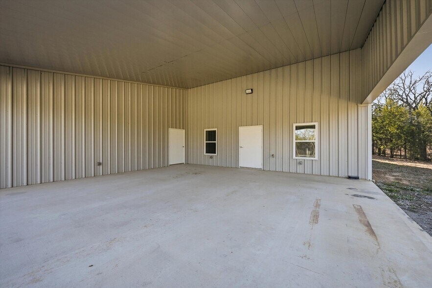 More Photos Of 4747 County Road 211, Gainesville Specialty For Sale