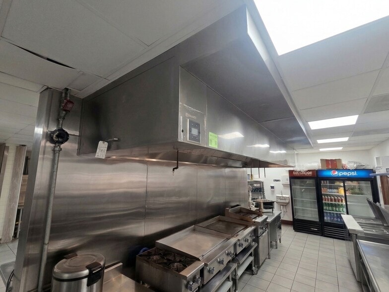 More Photos Of 9343 Lem Turner Rd, Jacksonville Fast Food For Sale
