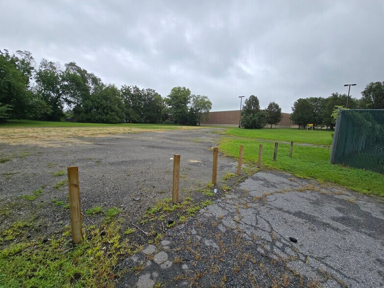 More Photos Of 383 N DuPont Hwy, Dover Land For Lease