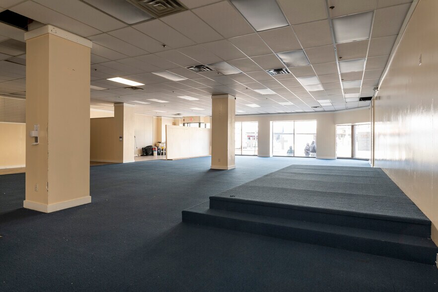 More Photos Of 100-126 W Chelten Ave, Philadelphia Schools For Lease