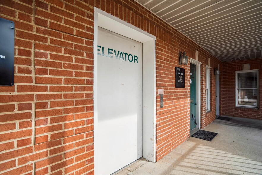 More Photos Of 14333 Laurel Bowie Rd, Laurel Medical For Sale