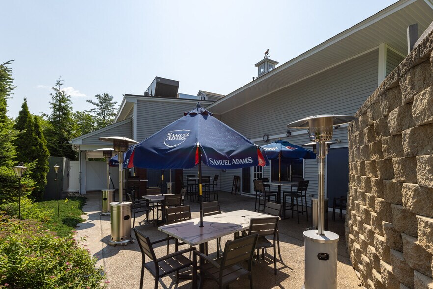 More Photos Of 11 Farmington Rd, Rochester Restaurant For Sale