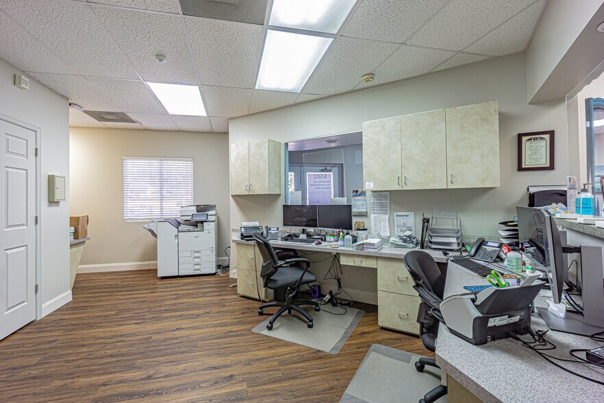 More Photos Of 6502 Gunn Hwy, Tampa Medical For Sale