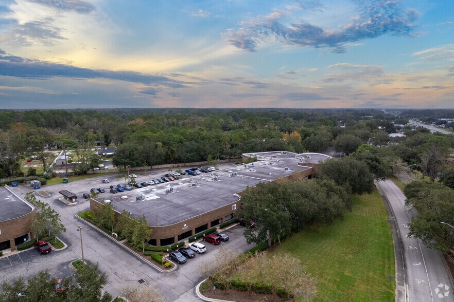 More Photos Of 10475 Fortune Pky, Jacksonville Unknown For Lease