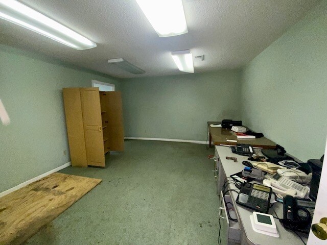 More Photos Of 115 Nehi Cir, Mccomb Industrial For Sale